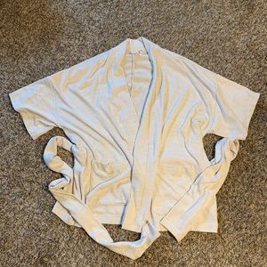 Gap short sleeved kimono/cardigan